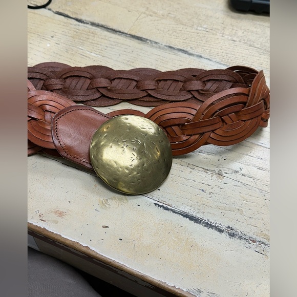 Genuine Leather Braided Belt with Brass Buckle – Size Small - Picture 3 of 8